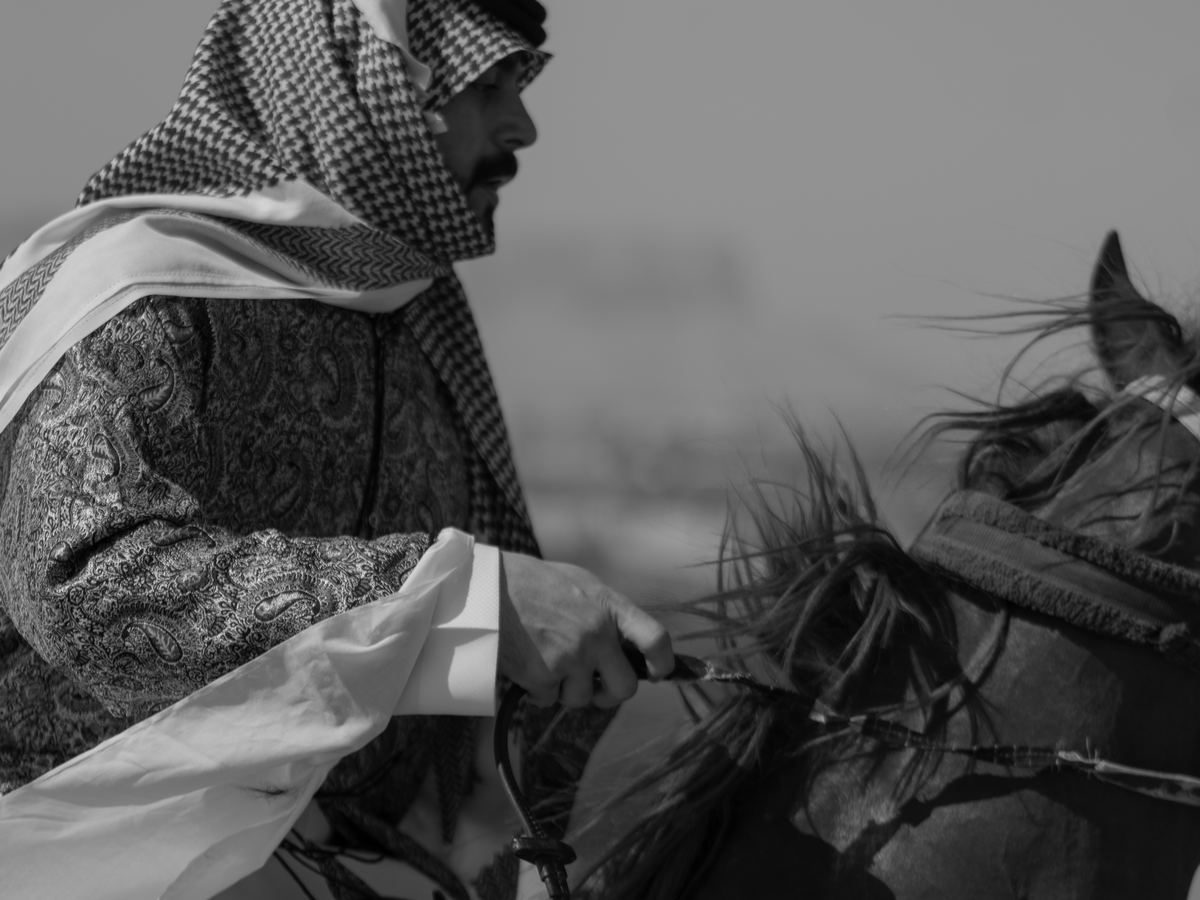 إنتاج بصري بمعالجة أبيض وأسود